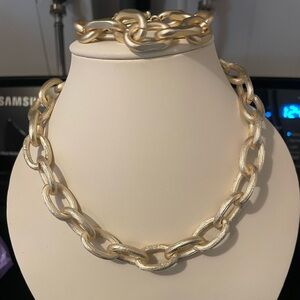 Gorgeous frosted gold link necklace and bracelet SET Great weight - Brand New !
